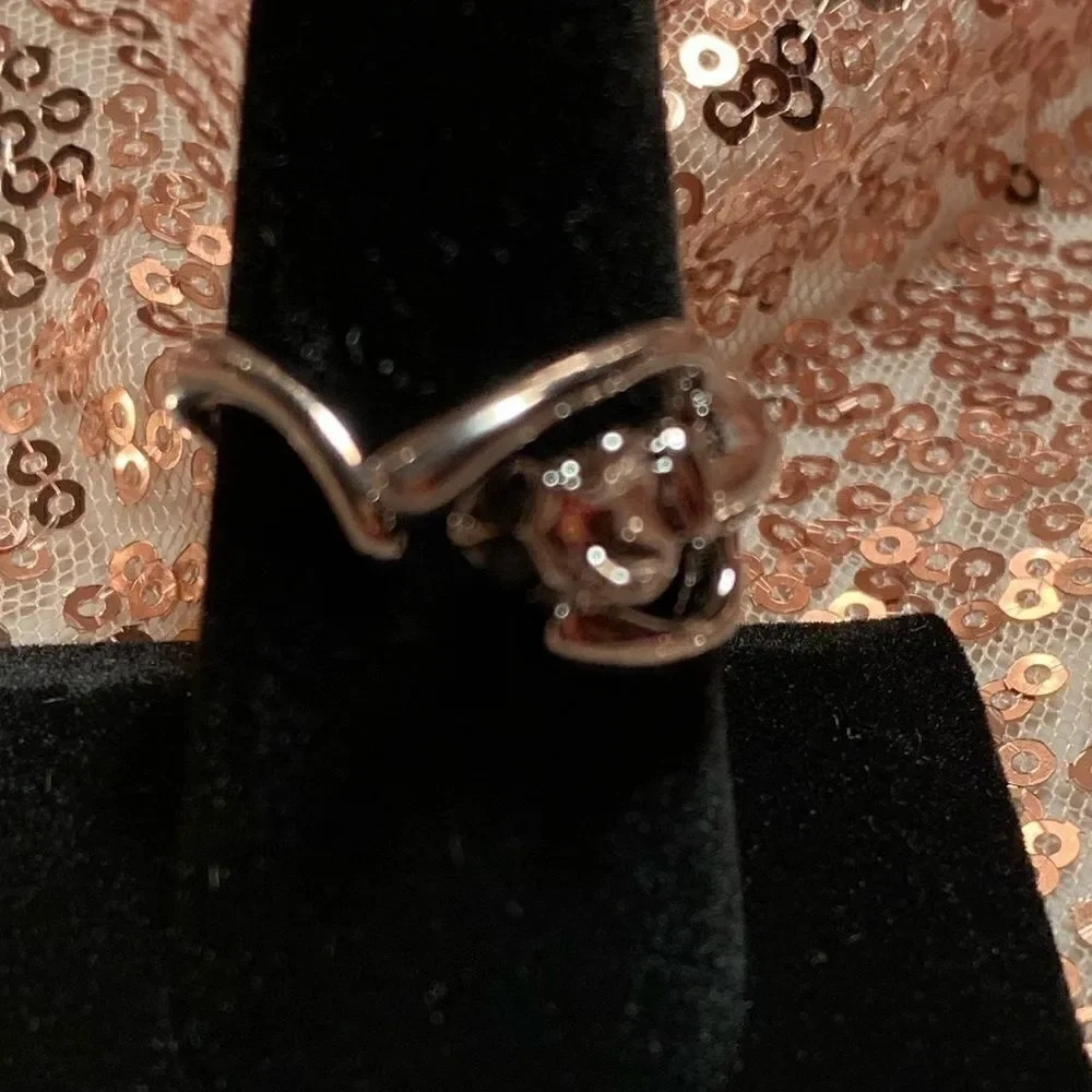 Flexible Kitty Ring with Black Stone Eyes